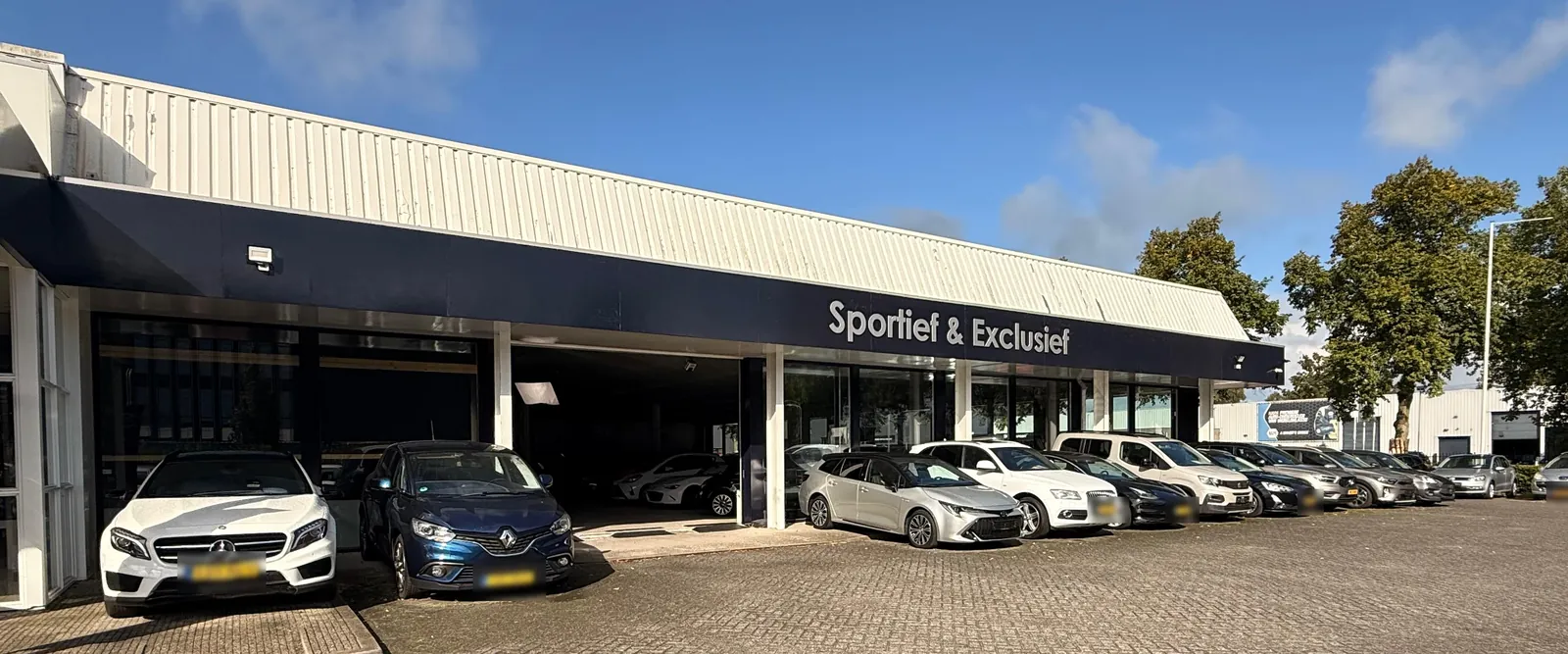 Pand Sportief & Exclusief en terrein aan de Landweerstraat-Zuid in Oss, de locatie van AVM Auto Verkoop Makelaar