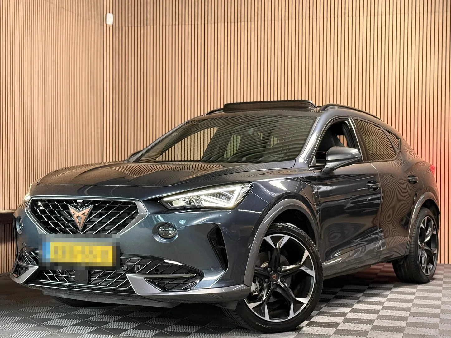 Auto professioneel gepresenteerd bij AVM Auto Verkoop Makelaar