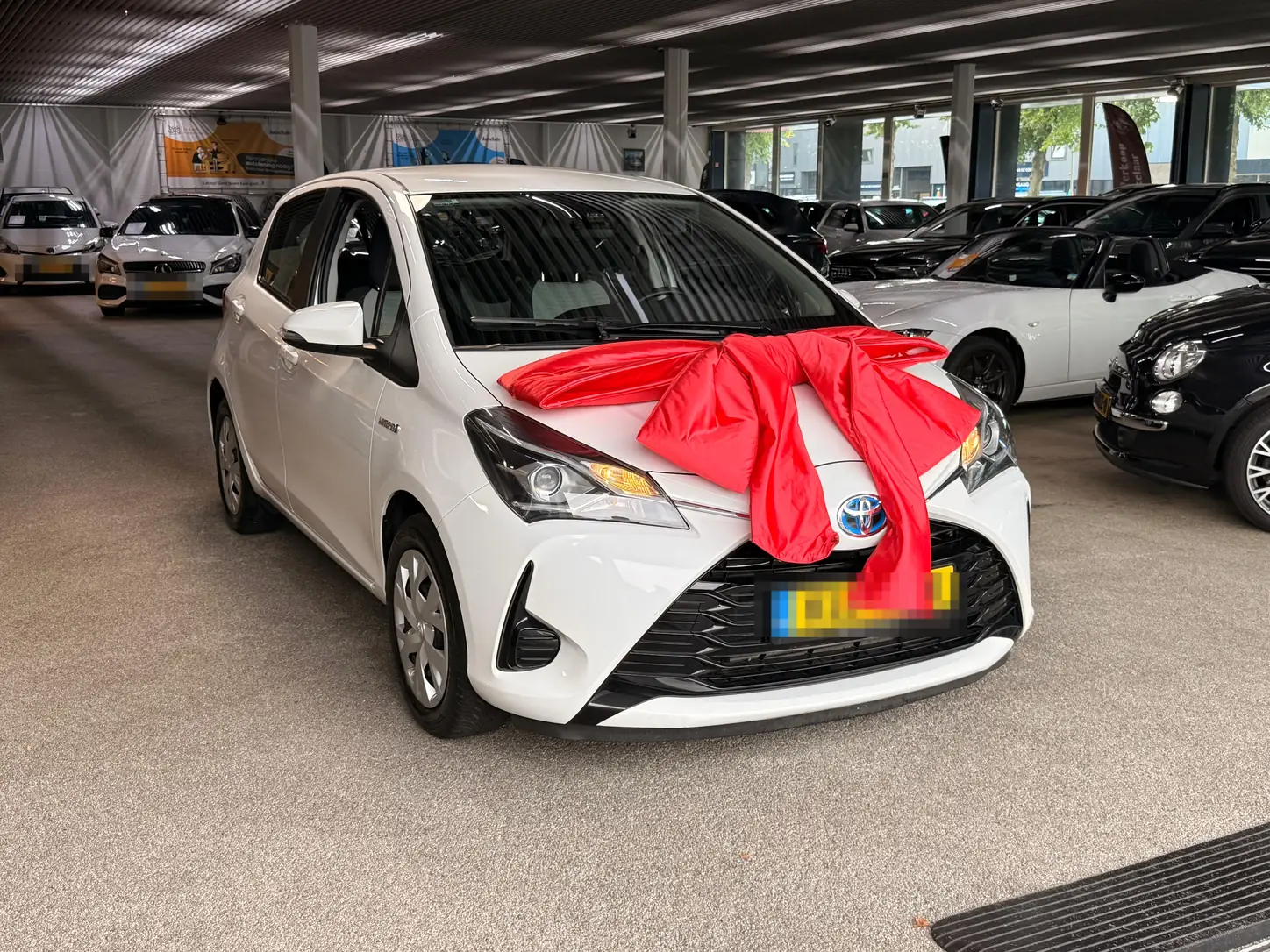 Auto bij aflevering aan de nieuwe eigenaar via AVM Auto Verkoop Makelaar